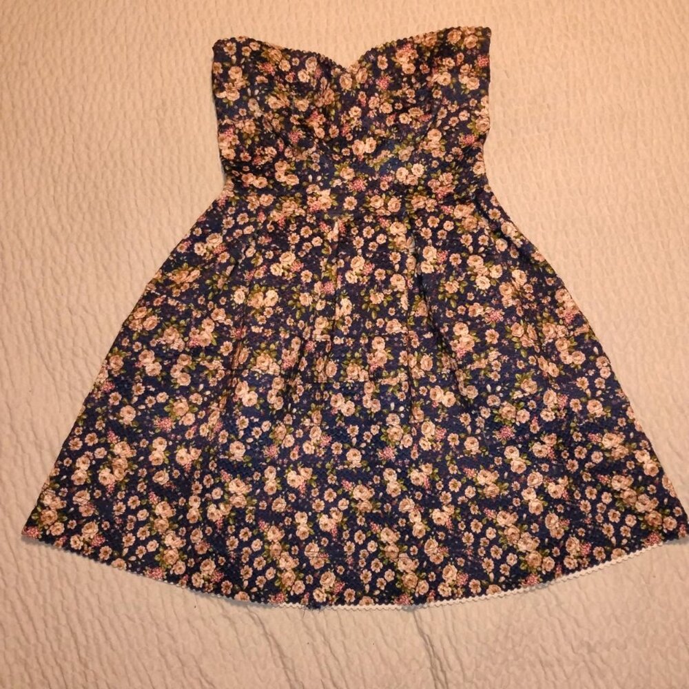 Short, flower-patterned dress
